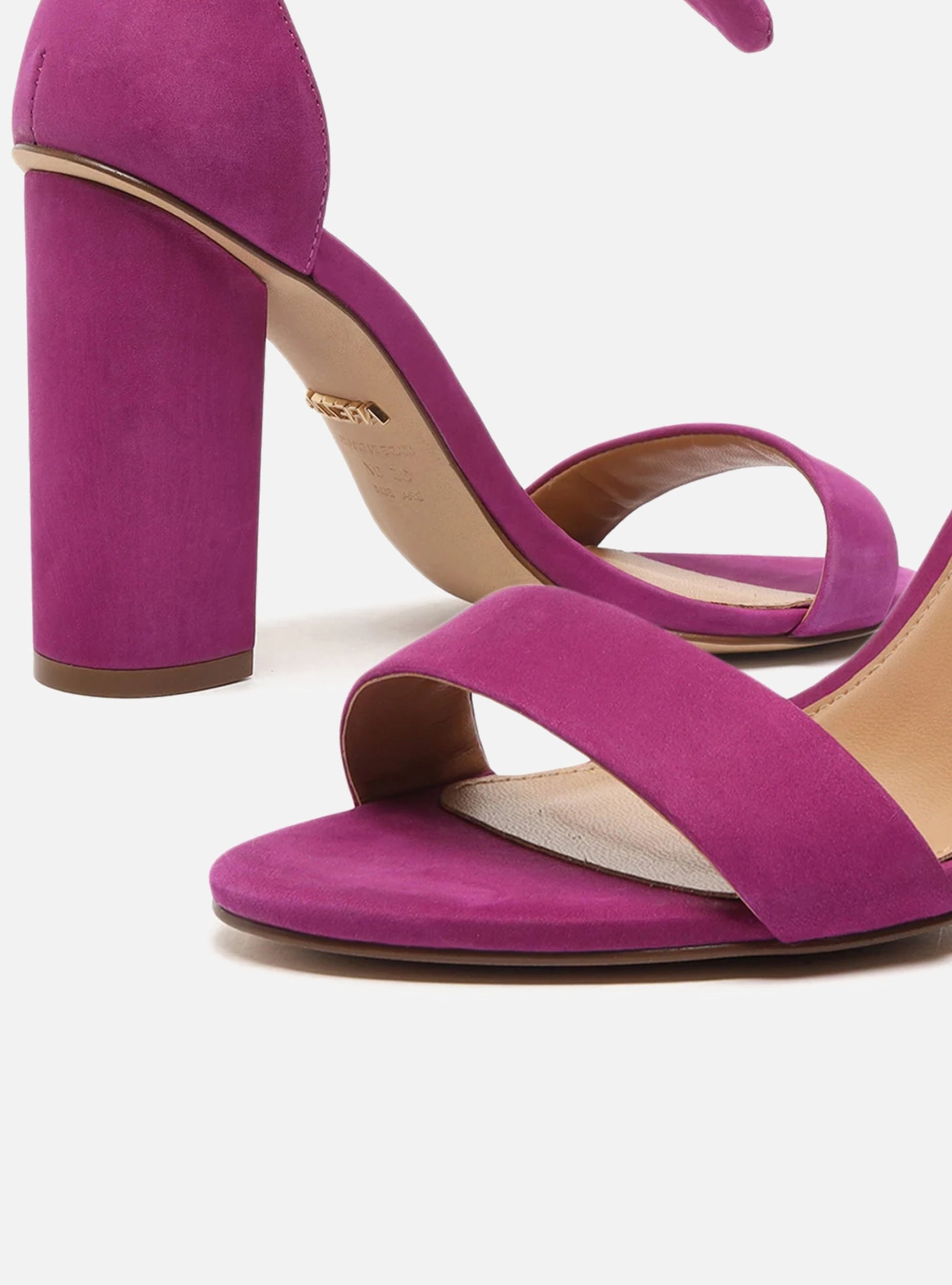 Isabelli Lace Nubuck Sandal Sandal FALL 21