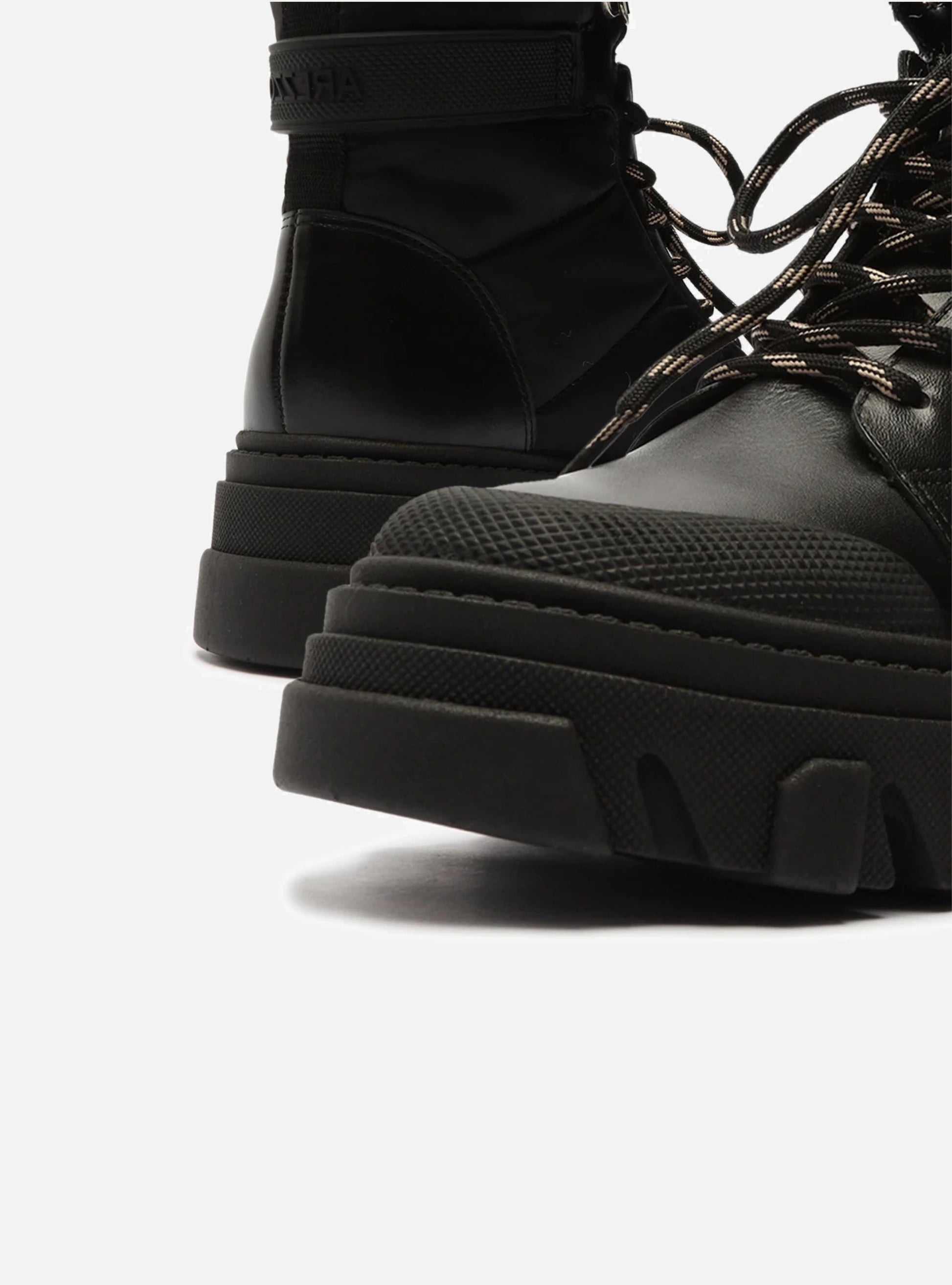 Liv Bootie Bootie FALL 22