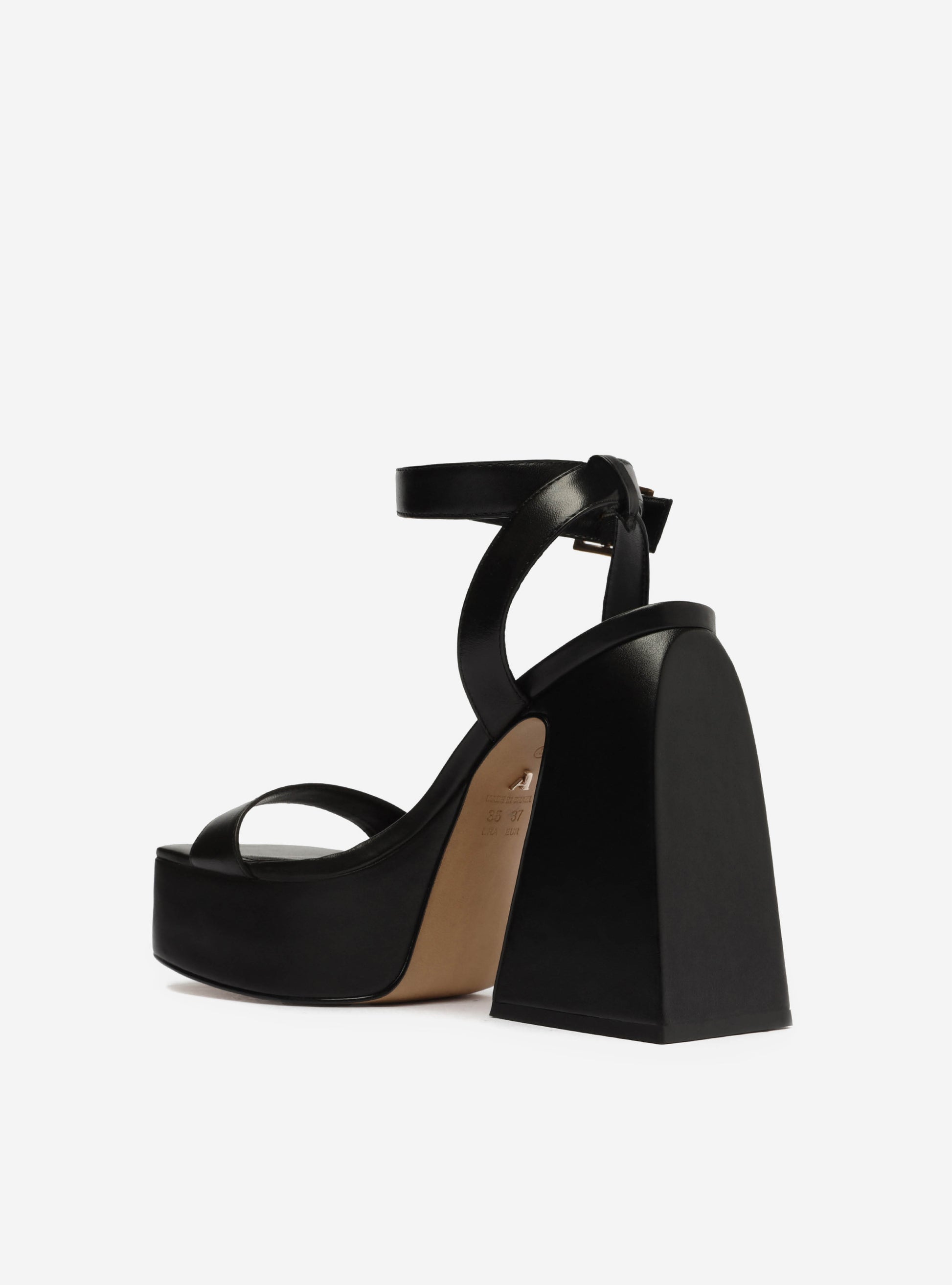 Megan Platform Sandal Sandal RESORT 23