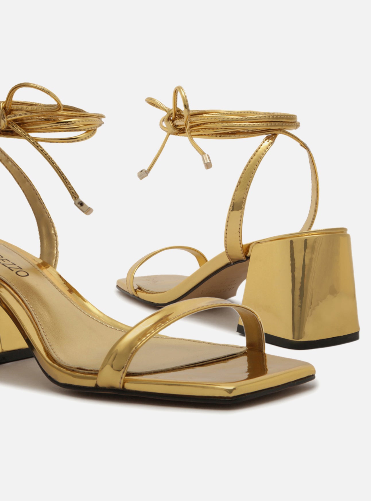 Eliana Gold Mid Block Synthetic Sandal – Arezzo