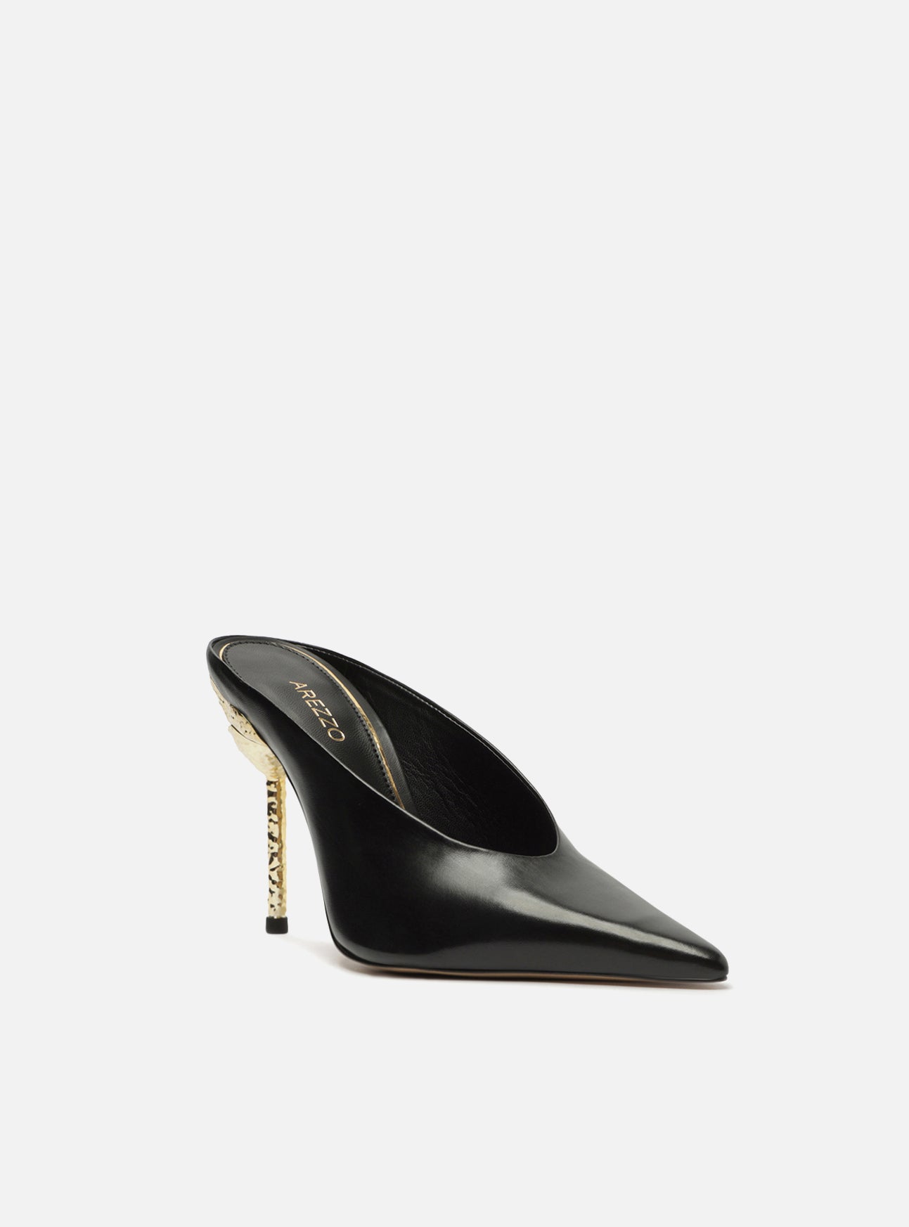 The Campaign Leather Pump