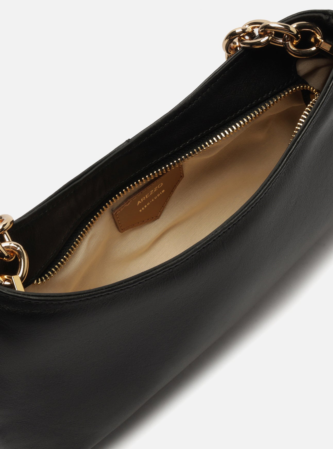 Luna Leather Small Baguette Handbag F/25