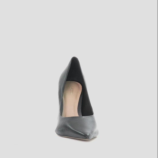 Gabriella Stiletto Pump Pump RESORT 23